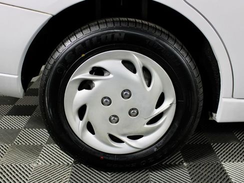 Used 2002 Ford Focus LX image 9