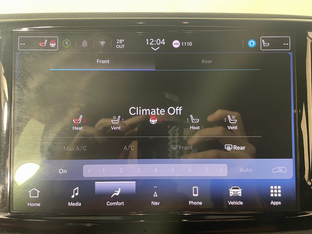 Used 2024 Chrysler Pacifica Limited w/ S Appearance Package FWD image 20