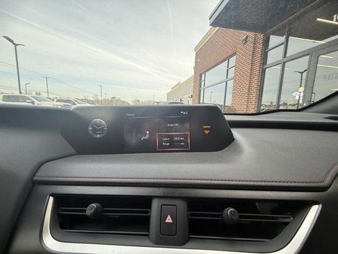 Used 2019 Lexus UX 200 F Sport image 24