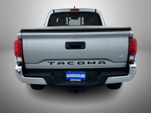 Used 2019 Toyota Tacoma TRD Off-Road AWD/4WD image 6