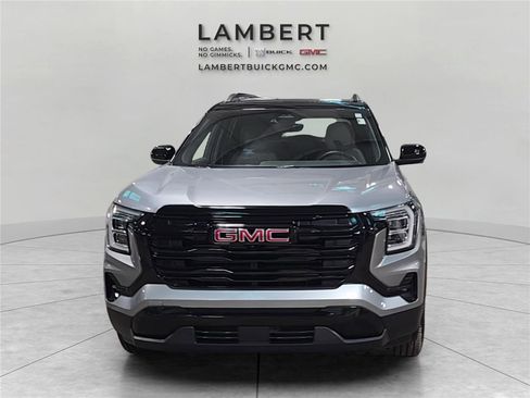 Used 2025 GMC Terrain Elevation w/ Elevation Premium Package image 8