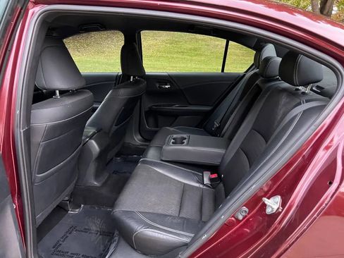 Used 2016 Honda Accord Sport image 23
