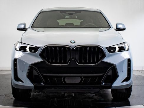 New 2026 BMW X6 xDrive40i image 2