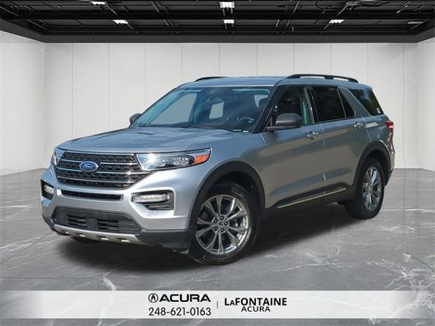 Used 2022 Ford Explorer XLT w/ Equipment Group 202A image 1