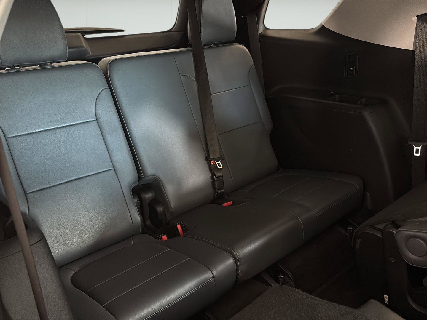 Used 2018 Chevrolet Traverse LT w/ LPO, Floor Liner Package AWD/4WD image 19