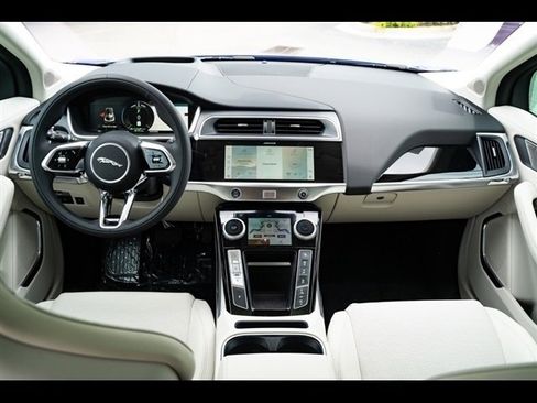 Used 2023 Jaguar I-PACE HSE image 17