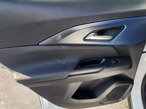 New 2026 Chevrolet Equinox EV LT image 16