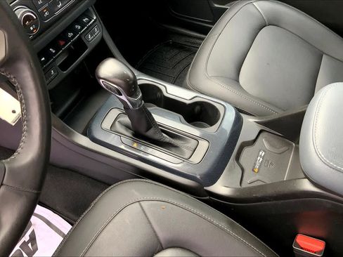 Used 2022 Chevrolet Colorado Z71 RWD image 17