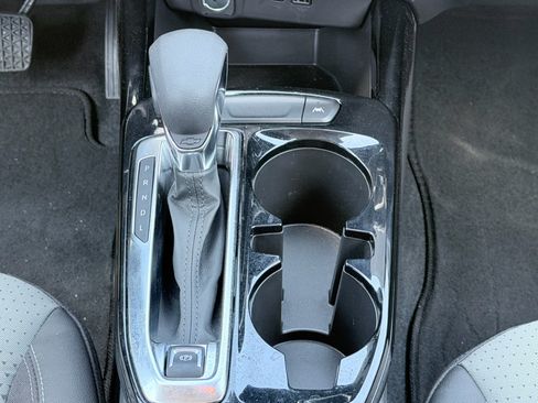 Used 2026 Chevrolet Trax LT FWD image 18