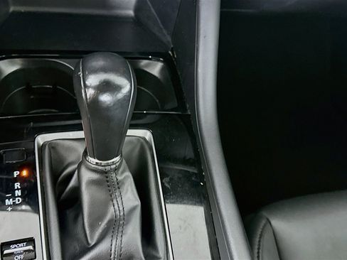 Used 2024 MAZDA MAZDA3 s FWD image 24