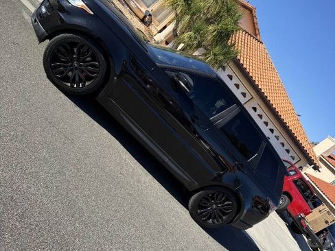 Used 2016 Land Rover Range Rover Sport Supercharged AWD/4WD image 3
