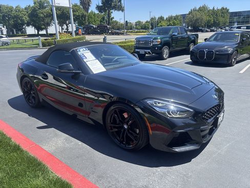 Used 2021 BMW Z4 sDrive30i w/ M Sport Package RWD image 2