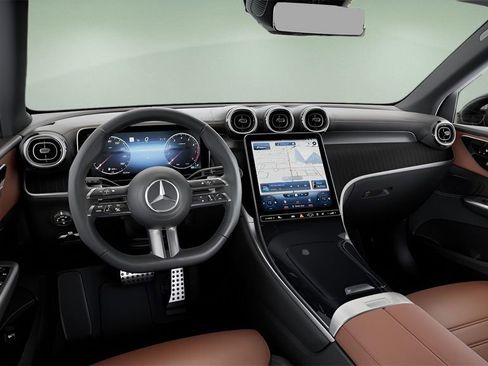 Used 2025 Mercedes-Benz GLC 300 image 33
