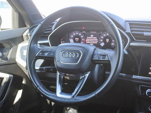 Used 2022 Audi Q3 2.0T Premium w/ Convenience Package image 16