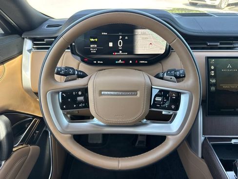 Certified 2024 Land Rover Range Rover SE AWD/4WD image 11