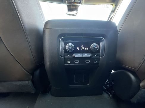 Certified 2024 Chevrolet Tahoe High Country w/ Advanced Technology Package image 21