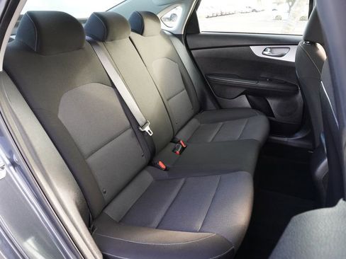 Used 2024 Kia Forte LXS image 9