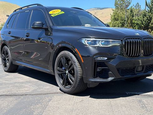 Used 2022 BMW X7 M50i w/ Dynamic Handling Package AWD/4WD image 1