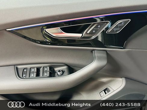 Certified 2025 Audi Q7 2.0T Premium w/ Convenience Plus Package AWD/4WD image 25