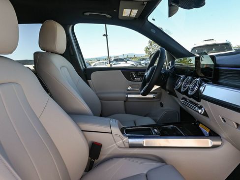 New 2026 Mercedes-Benz GLB 250 image 27