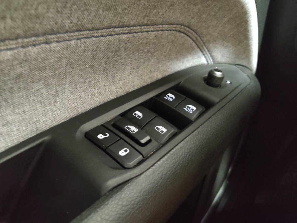 Used 2024 Jeep Compass Latitude AWD/4WD image 27