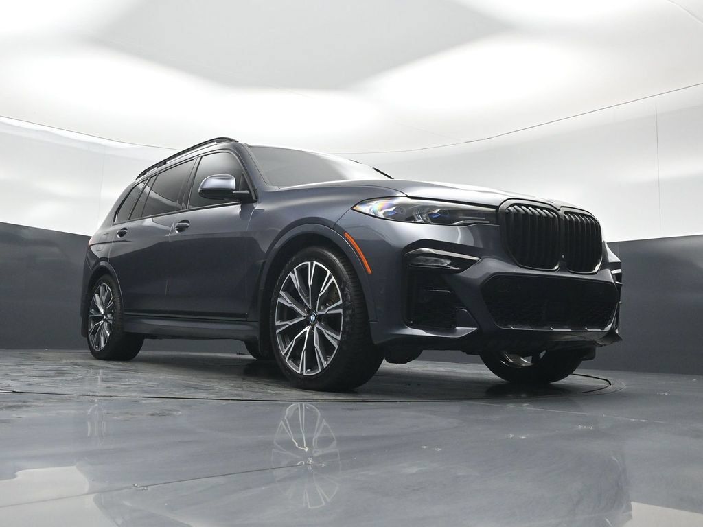 Used 2020 BMW X7 M50i w/ Dynamic Handling Package AWD/4WD image 46