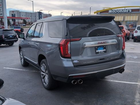 Used 2021 GMC Yukon Denali w/ Denali Premium Package image 7