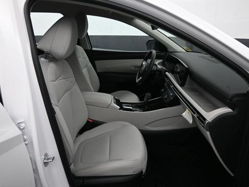 Certified 2025 Hyundai Tucson SE AWD/4WD image 24