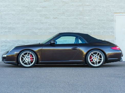 Used 2010 Porsche 911 Carrera S RWD image 22