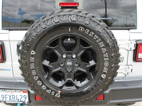 Used 2023 Jeep Wrangler Unlimited AWD/4WD image 9