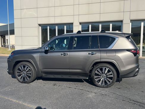 New 2026 Lexus LX 600 4WD w/ Luxury Package image 3