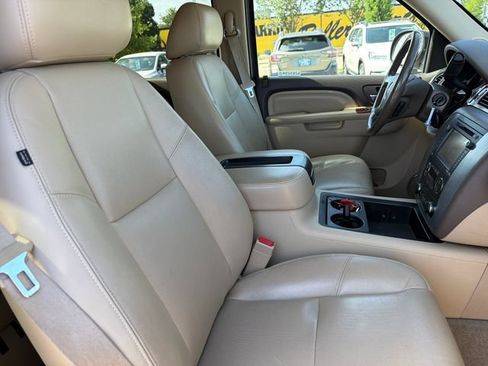 Used 2013 GMC Yukon SLT w/ SLT-2 Equipment Package RWD image 24
