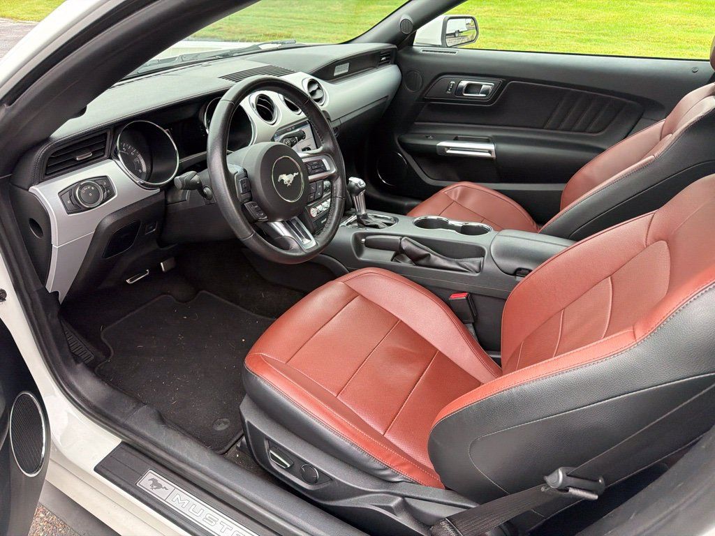 Used 2017 Ford Mustang GT Premium w/ Black Accent Package RWD image 36