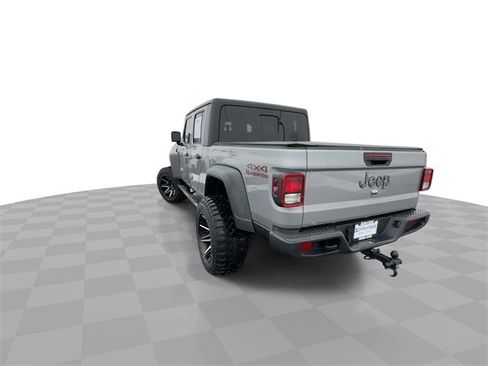 Used 2021 Jeep Gladiator Sport image 7