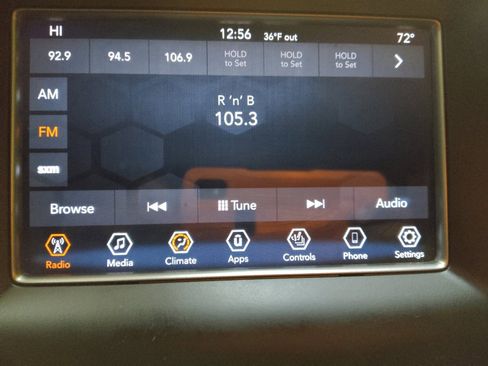 Used 2018 Jeep Grand Cherokee Limited image 25