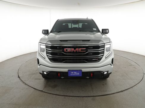 Used 2022 GMC Sierra 1500 AT4 AWD/4WD image 2