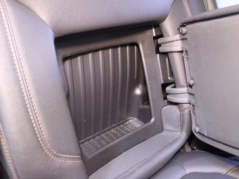 Used 2019 GMC Sierra 1500 AT4 image 15