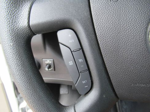 Used 2025 GMC Savana 2500 w/ Driver Convenience Package RWD image 27