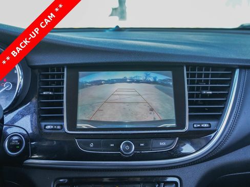 Used 2021 Buick Encore Preferred image 9