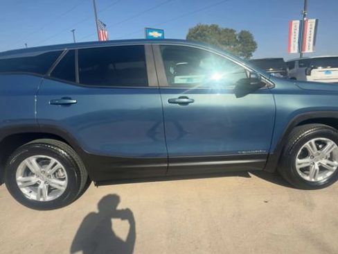 Certified 2024 GMC Terrain SLE AWD/4WD image 9
