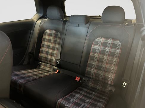 Used 2015 Volkswagen GTI S FWD image 21