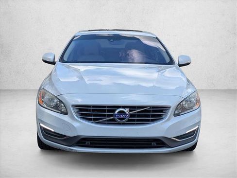 Used 2018 Volvo S60 T5 Inscription image 5