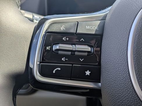 New 2026 Kia Carnival LXS FWD image 25