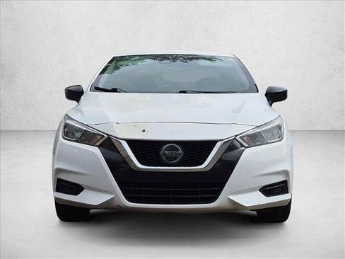 Used 2020 Nissan Versa S FWD image 2