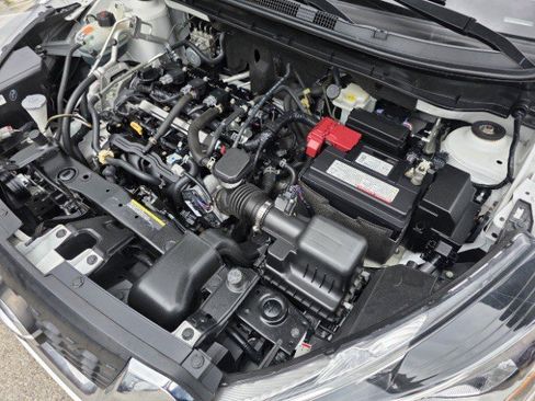 Used 2018 Nissan Kicks SV image 44