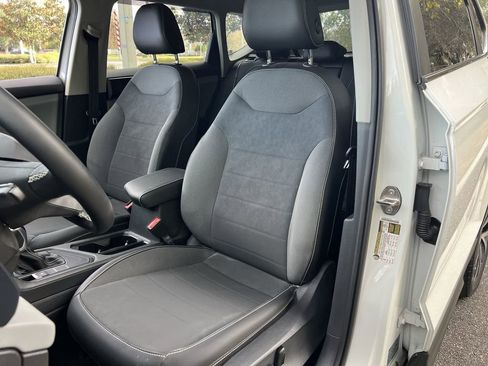 Certified 2022 Volkswagen Taos SE w/ Driver Assistance Package image 13