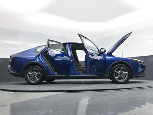 New 2026 Kia K4 LXS image 36