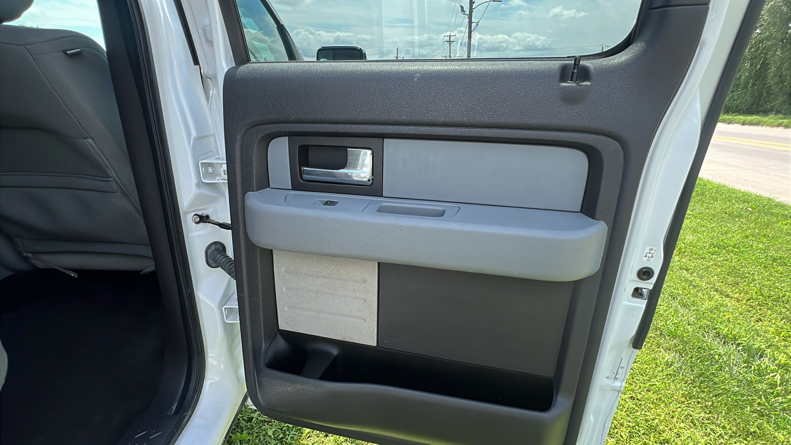 Used 2013 Ford F150 XLT w/ Off-Road Pkg AWD/4WD image 17
