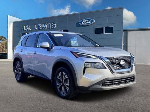 Used 2023 Nissan Rogue SV FWD image 1