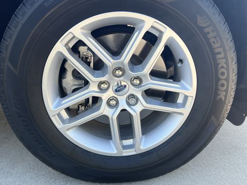 Used 2026 Ford Explorer Active RWD image 12